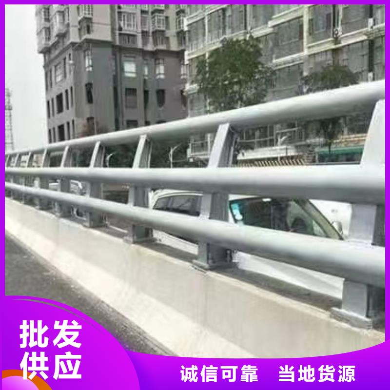 用户认可的公路护栏厂家