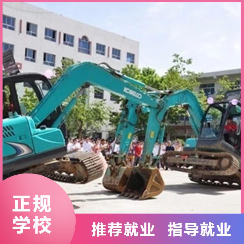 威县铲车叉车驾驶学校哪家好军事化管理封闭式校园