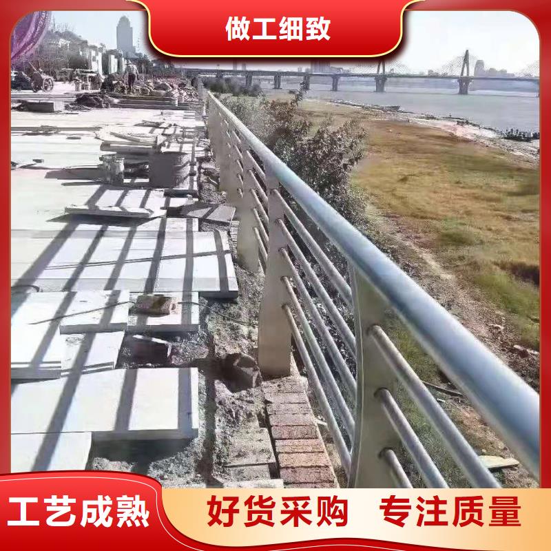 防撞护栏桥梁防撞护栏严格把关质量放心