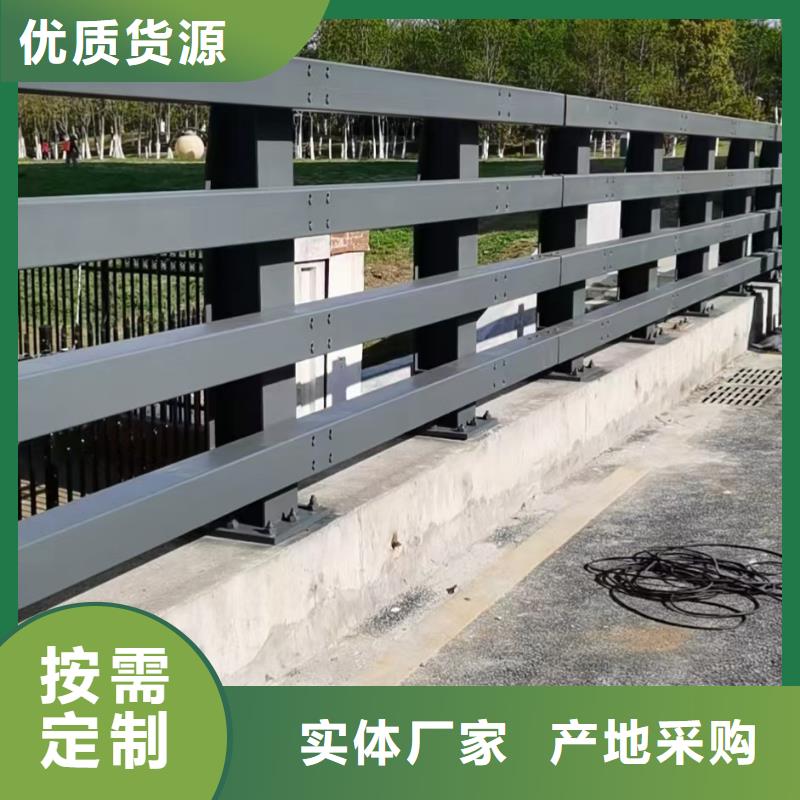 桥梁护栏钢背木护栏多年行业积累