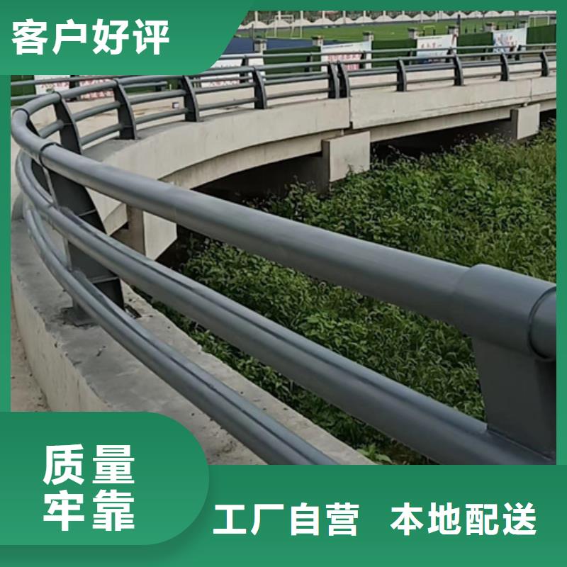 公路防撞护栏来厂考察为您介绍