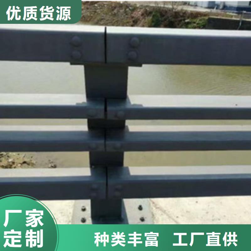 公路防撞护栏来厂考察为您介绍