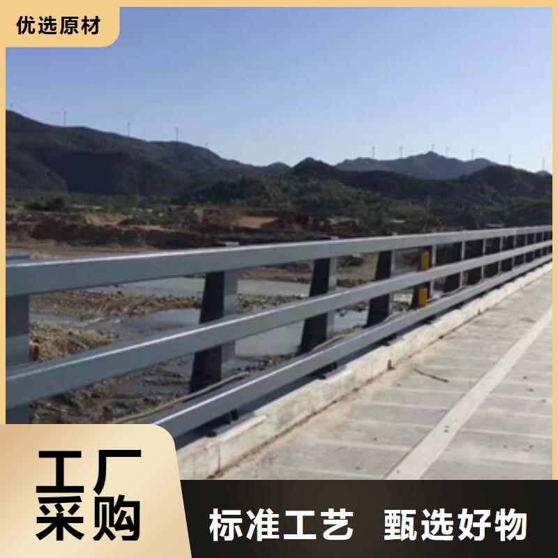 公路防撞护栏来厂考察为您介绍