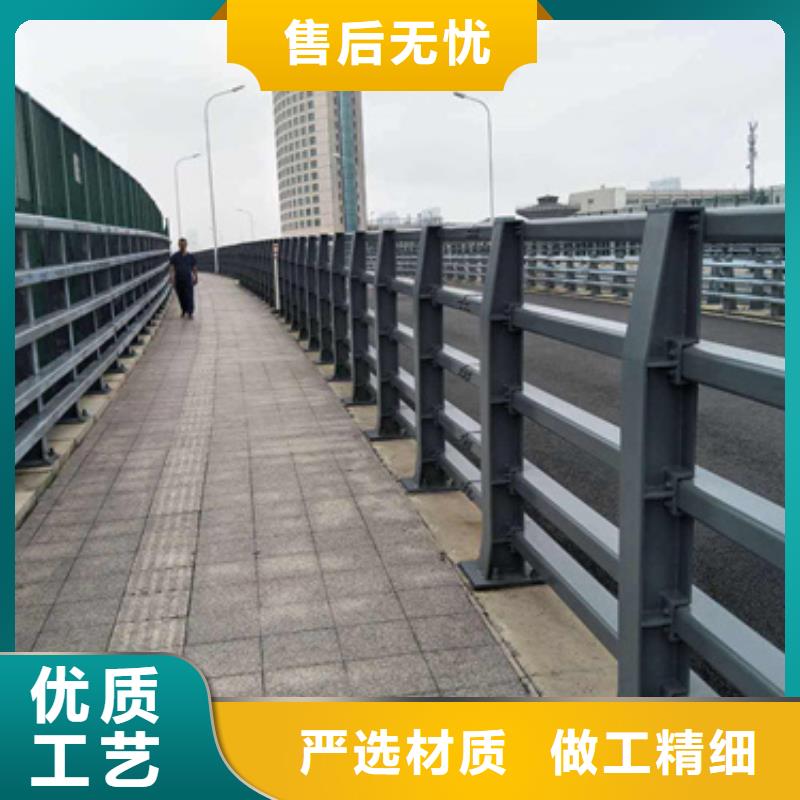 公路防撞护栏来厂考察为您介绍